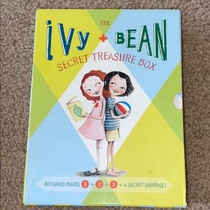 IVY + BEAN SET📕📗📘